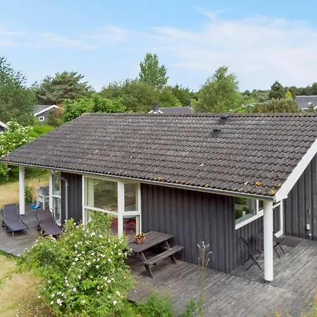 Amazing In Vaeggerlose With Wifi Holiday home